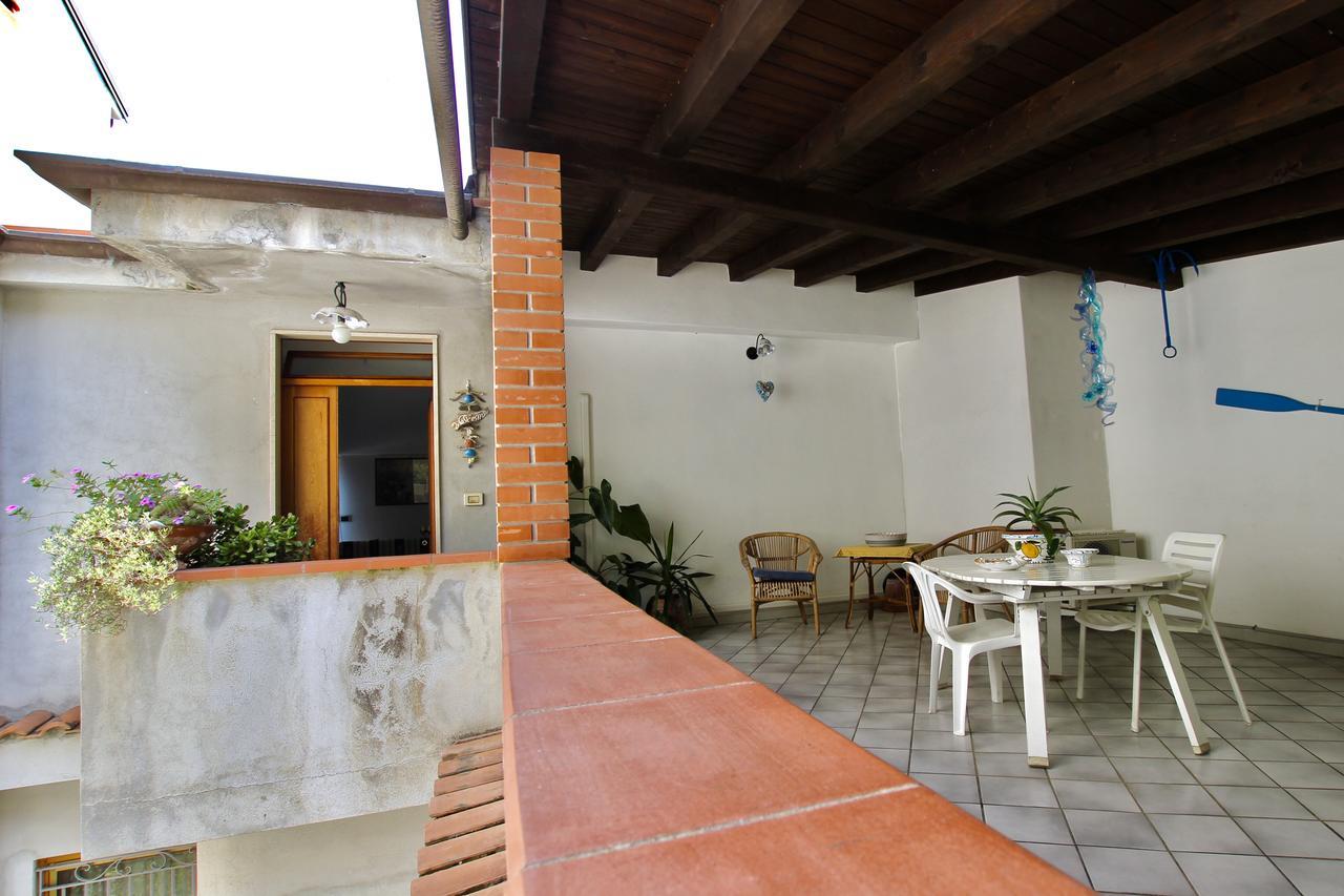 Le Case Del Borgo - Perla Capo dʼOrlando Dış mekan fotoğraf