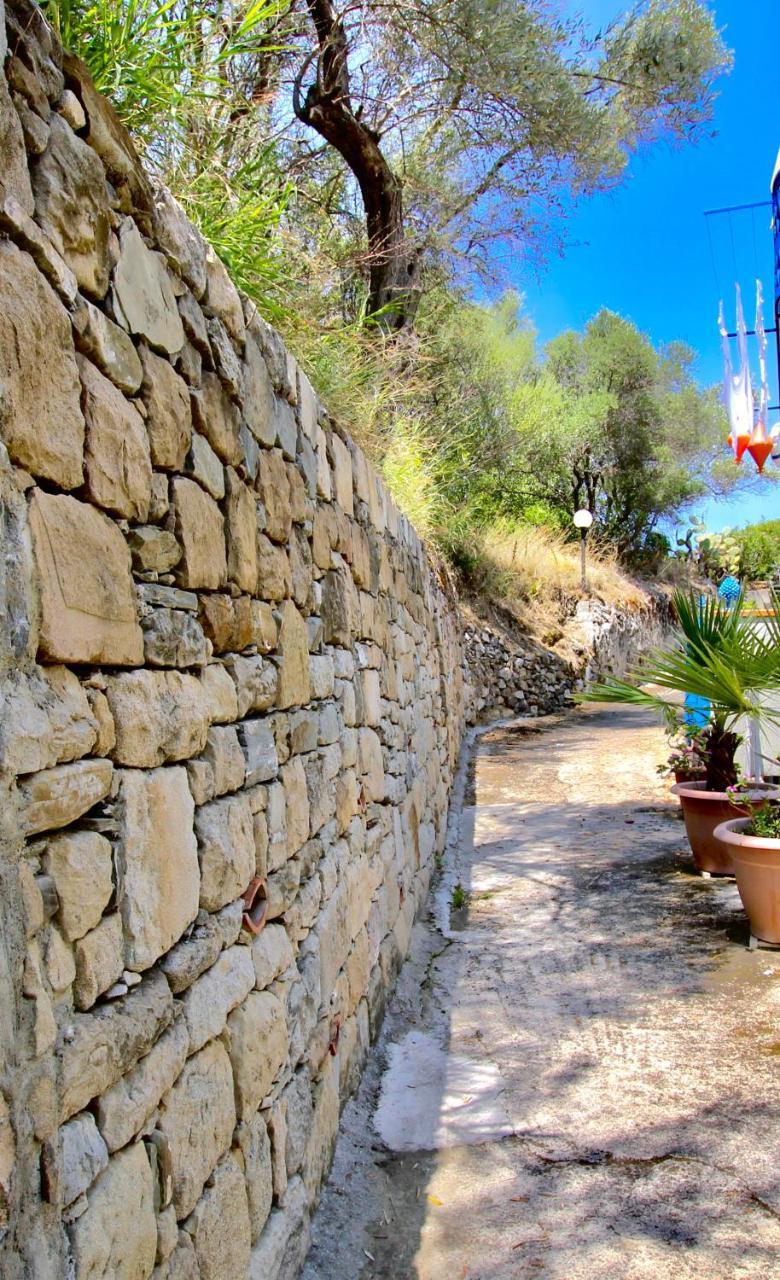 Le Case Del Borgo - Perla Capo dʼOrlando Dış mekan fotoğraf